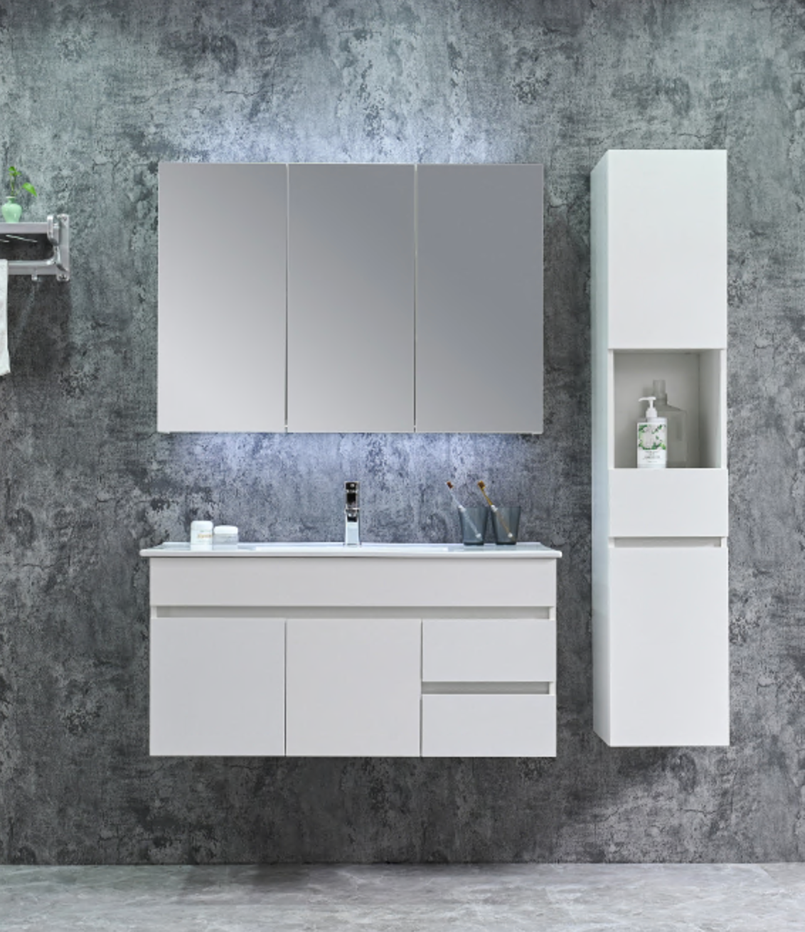 Bathroom furniture set BELLUNO white