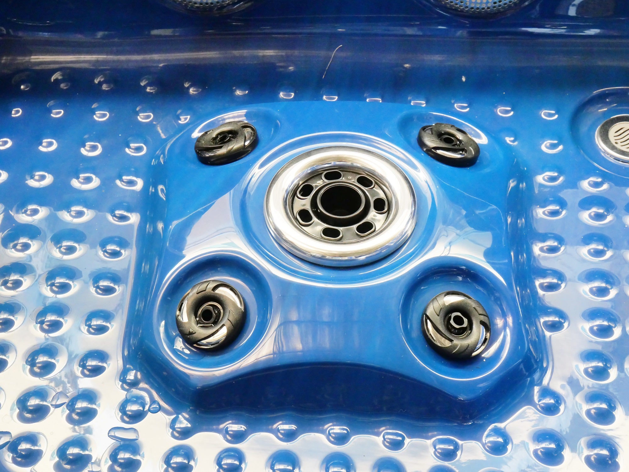 Outdoor whirlpool OASIS Maxi BLUE MARBLE including steps and cover 210x210x95 cm frost-proof