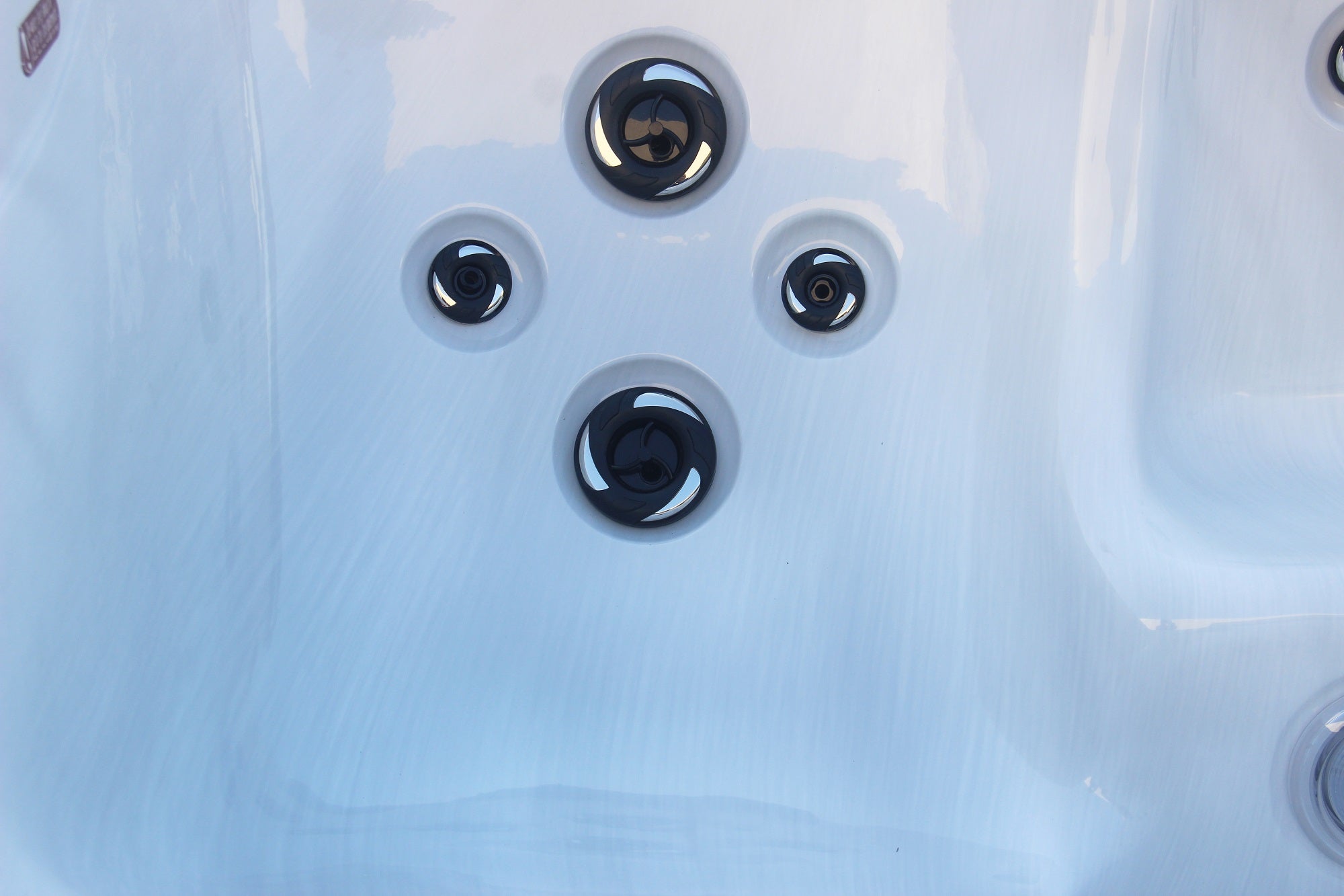 Outdoorwhirlpool PALMA WHITE MARBLE inkl. Abdeckung und Stiege 190x190x86 cm frostsicher