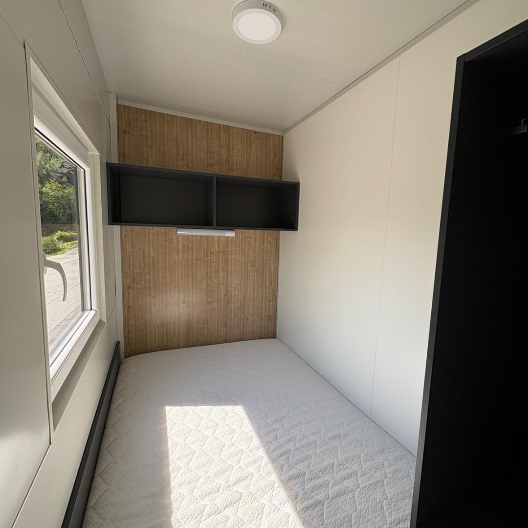 Home 36 - Tiny House Elegance Typ 3 (8x3 m) - AUSSTELLUNGSSTÜCK