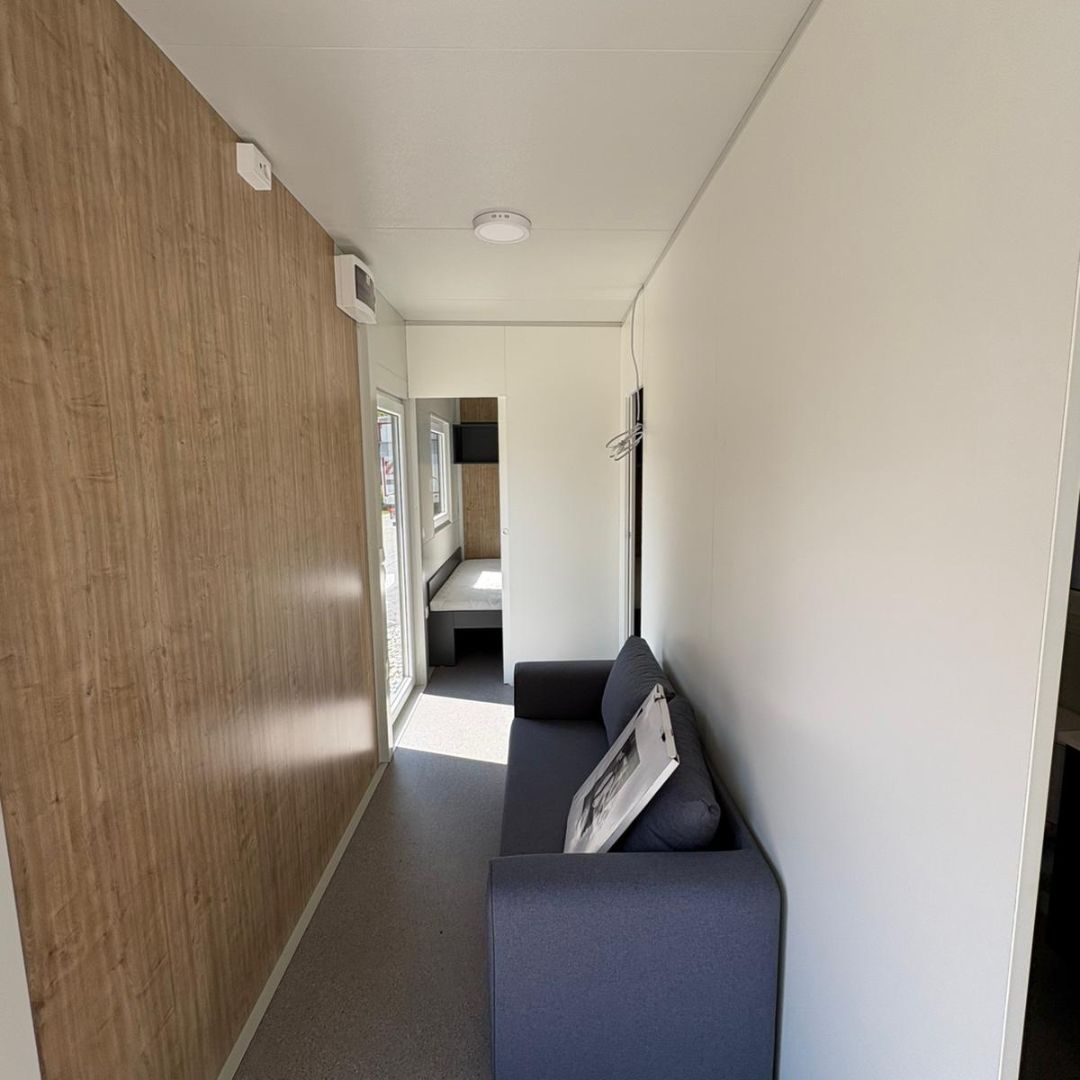 Home 36 - Tiny House Elegance Typ 3 (8x3 m) - AUSSTELLUNGSSTÜCK