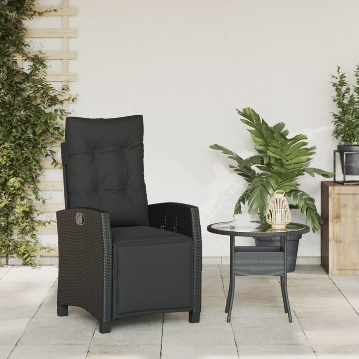 Sillón de jardín con reposapiés regulable en polirratán negro