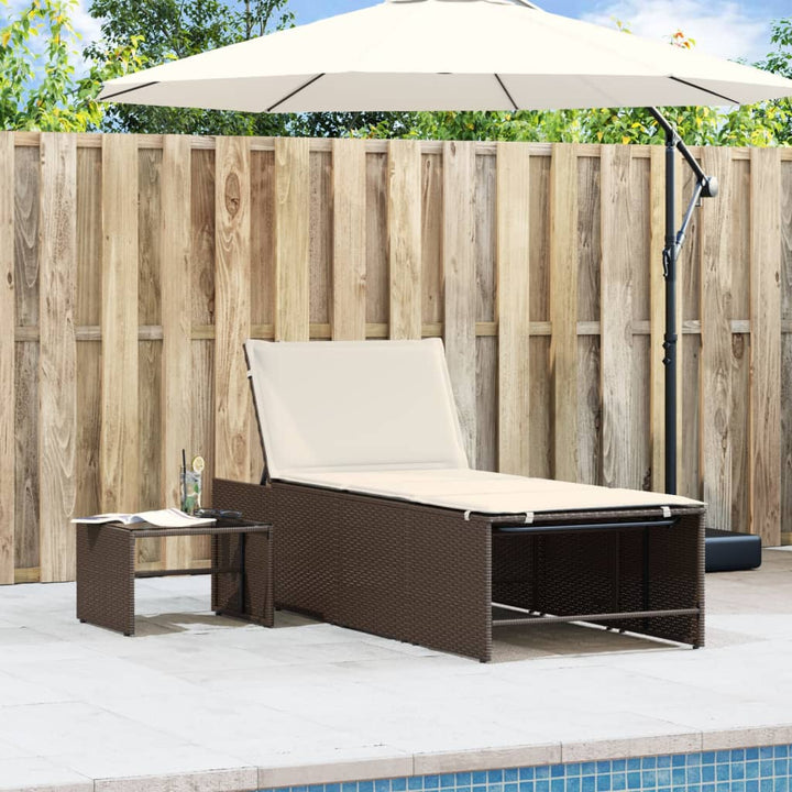 Sonnenliegen 2 Stk. mit Tisch Braun Poly Rattan