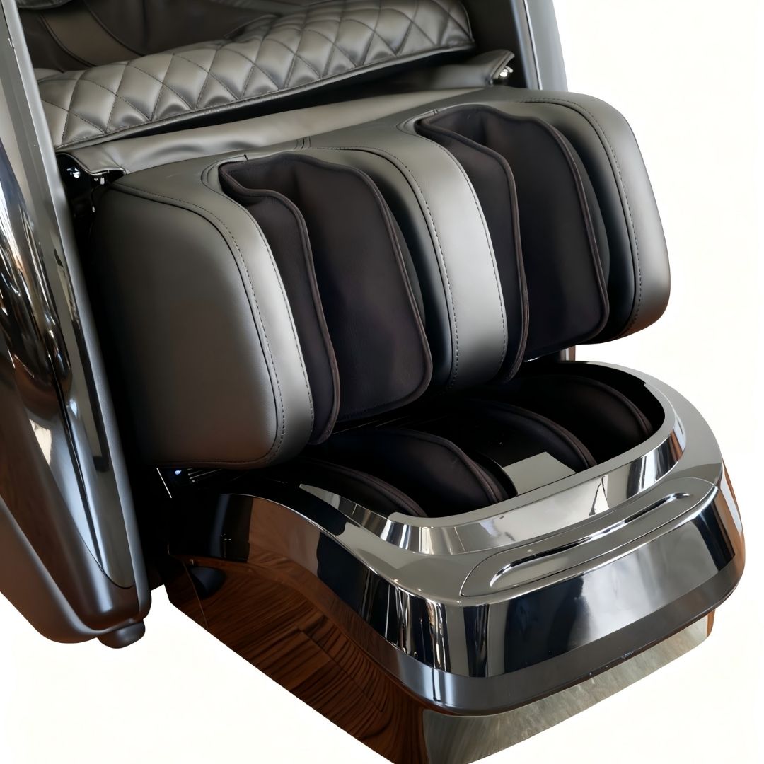 LUXORA luxury massage chair, black