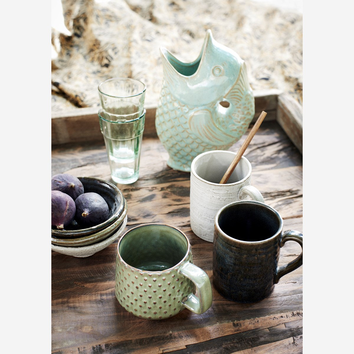 Stoneware cup Dots