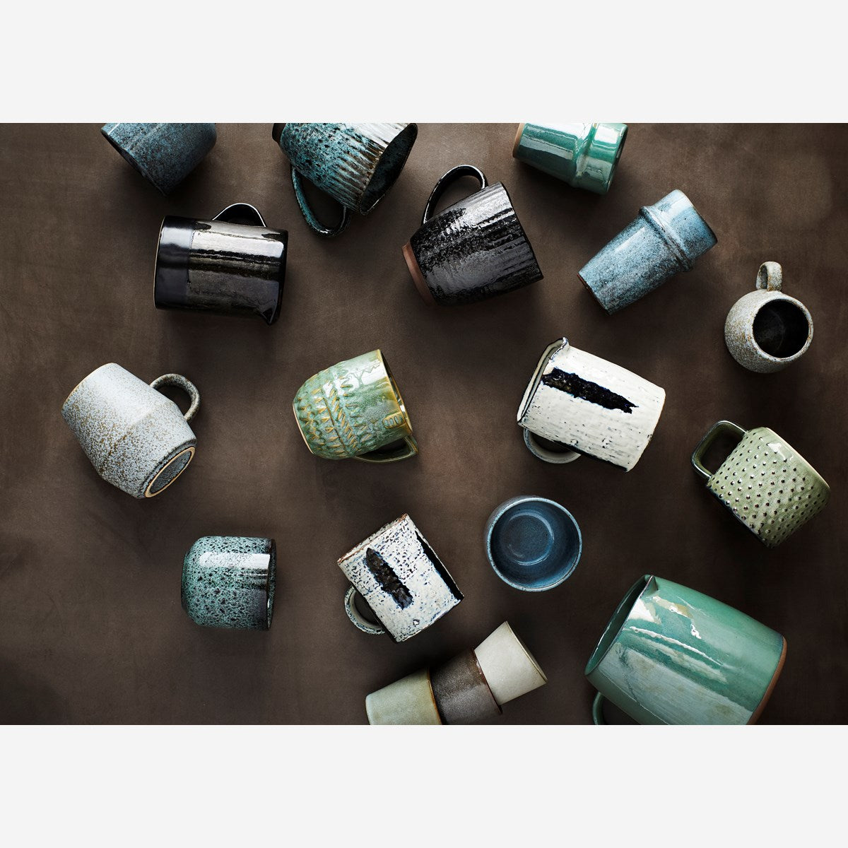 Stoneware cup Dots
