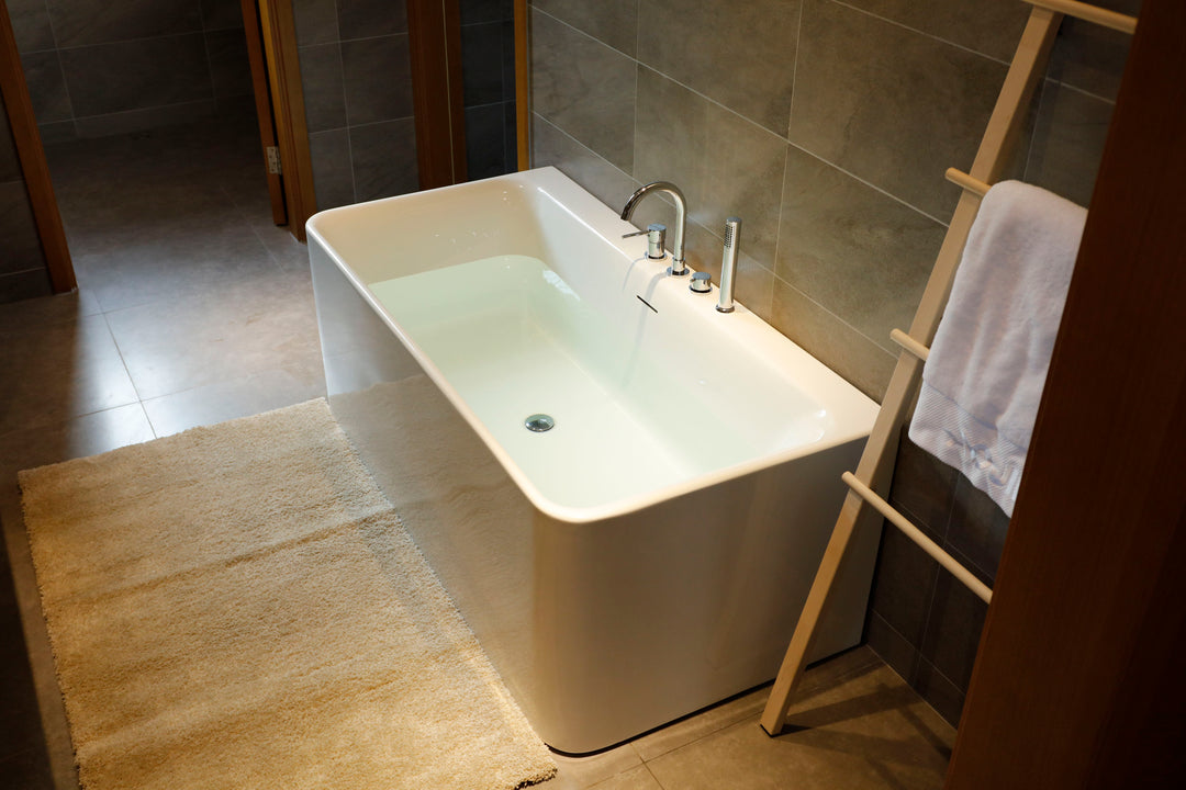 Freestanding bathtub PARIS 170 x 80 x 58.5 cm